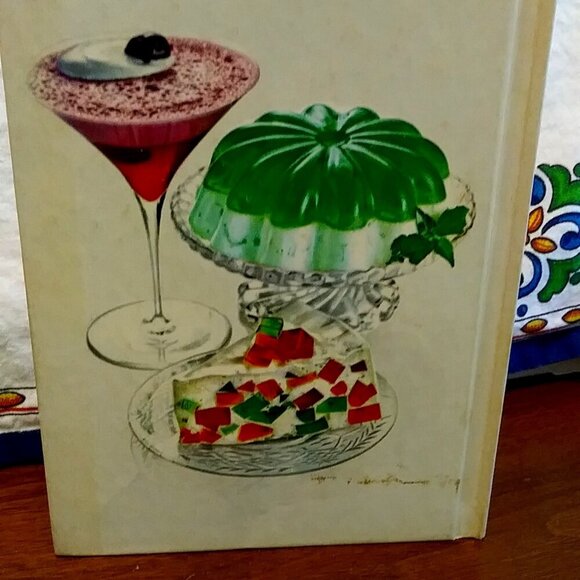 The New Joys Of Jell-O Recipe Book - Picture 5 of 13